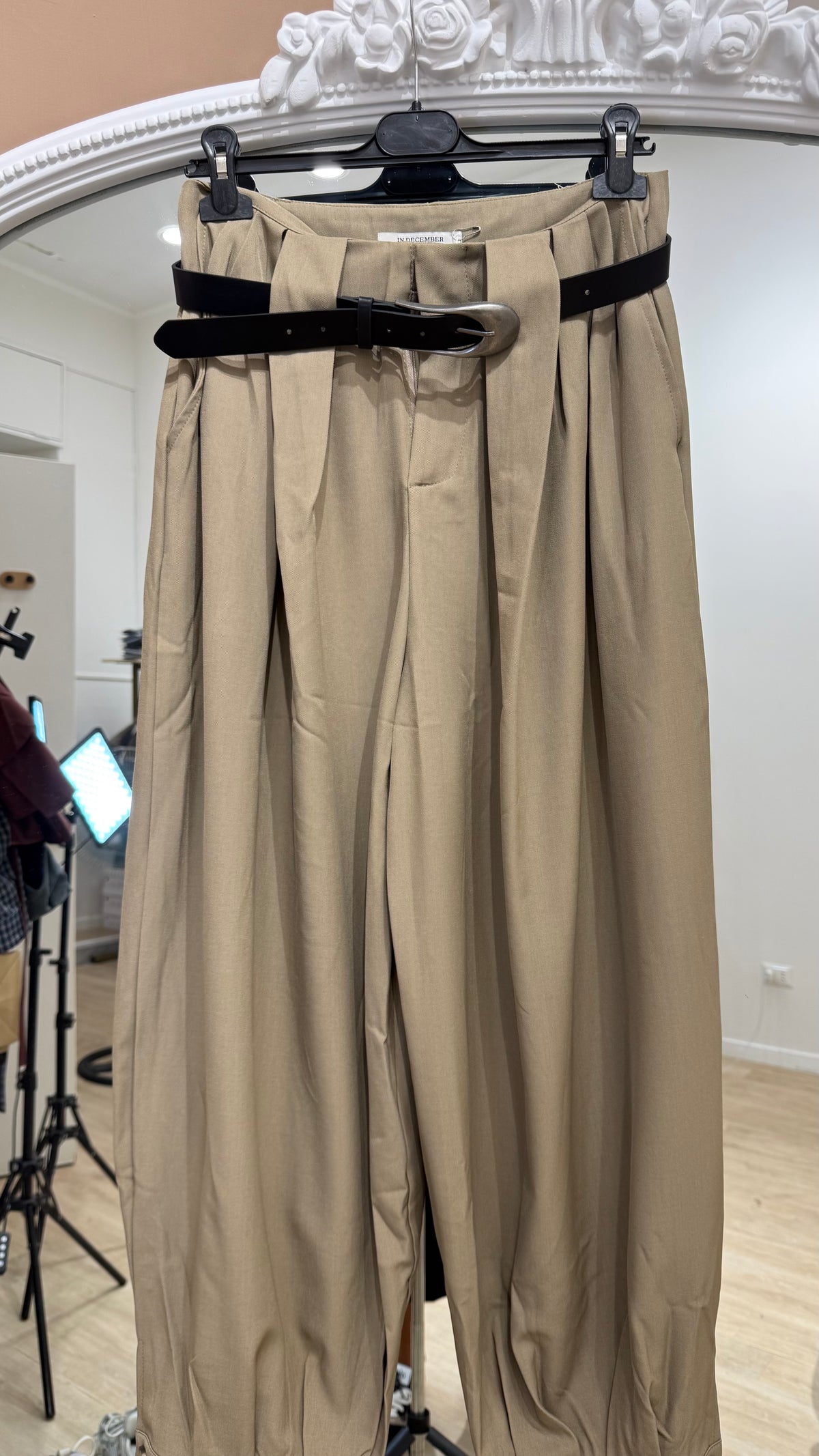 Pantalone con cintura